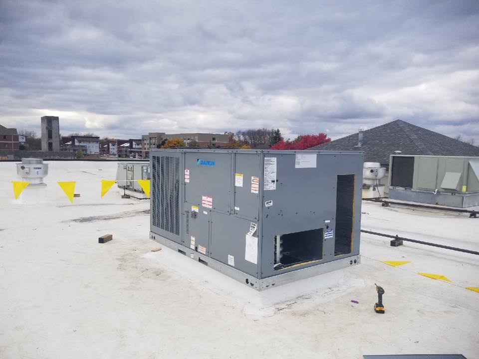 nail-studio-builder-has-intalled-a-brand-new-roof-top-HVAC-unit-7.5-tons_photo-2